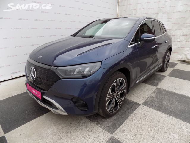 Mercedes EQE